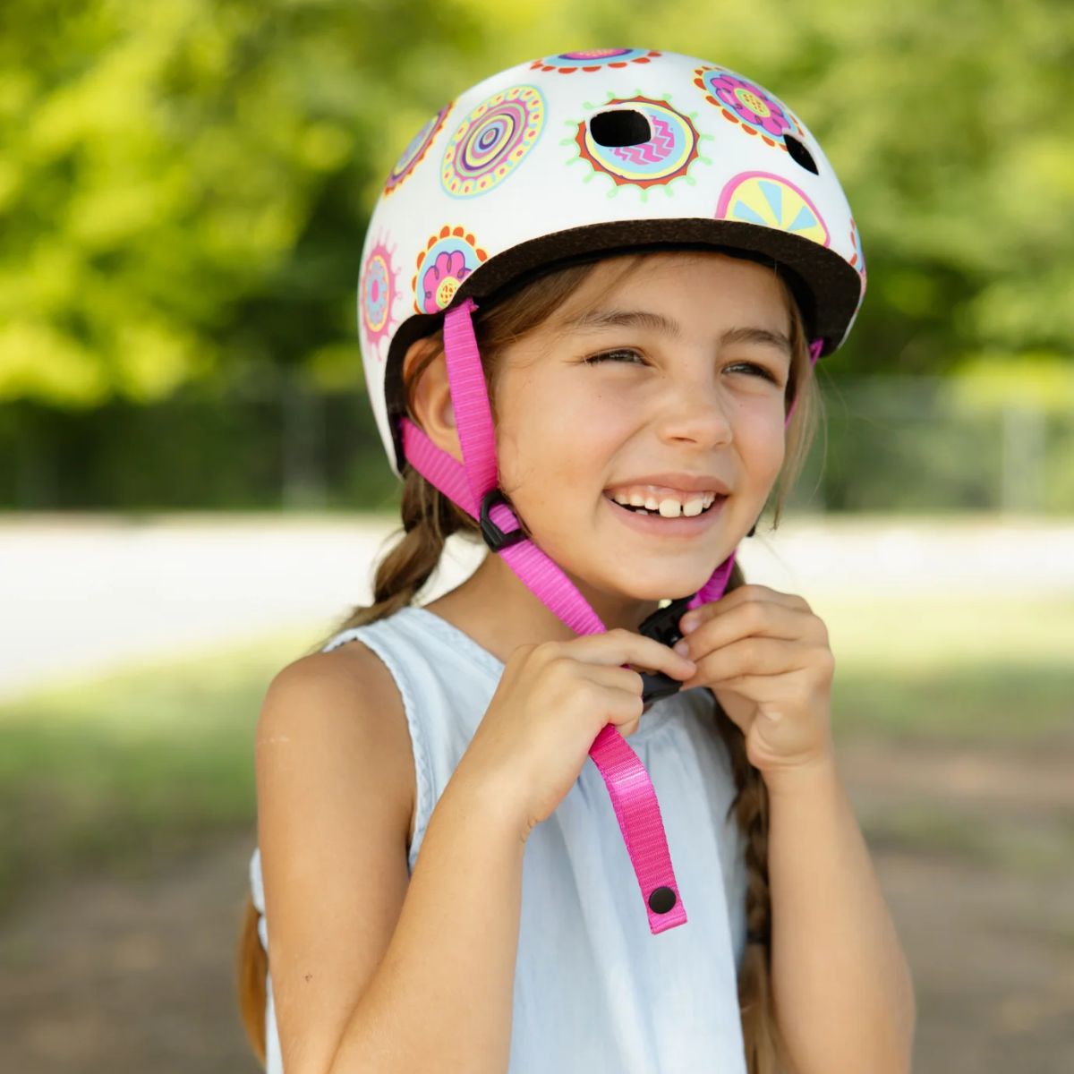 Capacete Infantil Micro Kickboard Pattern Helmet Doodle Dot PP

 - Easy for Kids, Convenient for Parents